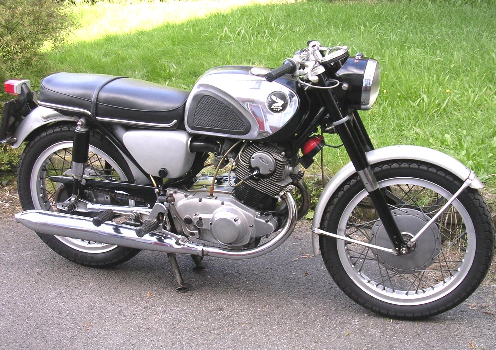 Honda CB 77
